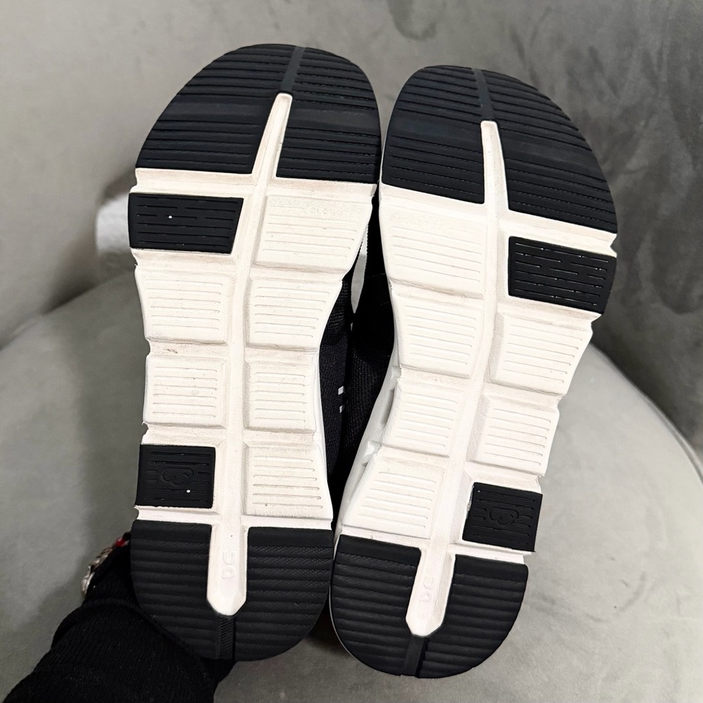 On cloud 6 - Picture 5 of 5